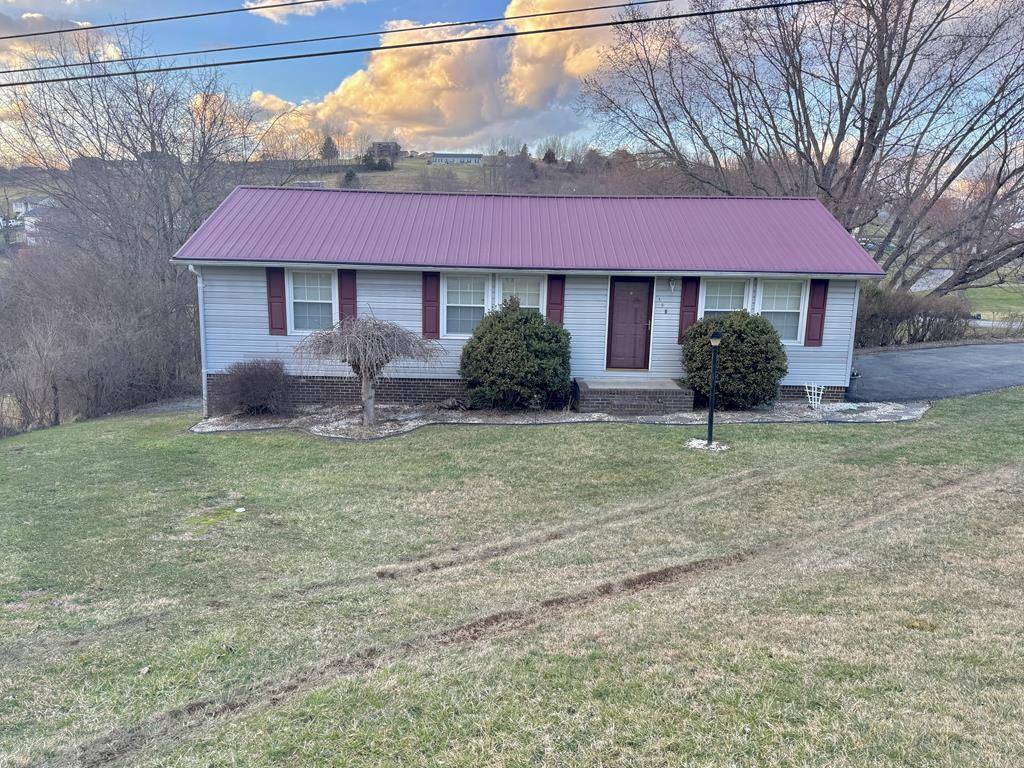 115 kennedy dr, Pounding Mill, VA 24637
