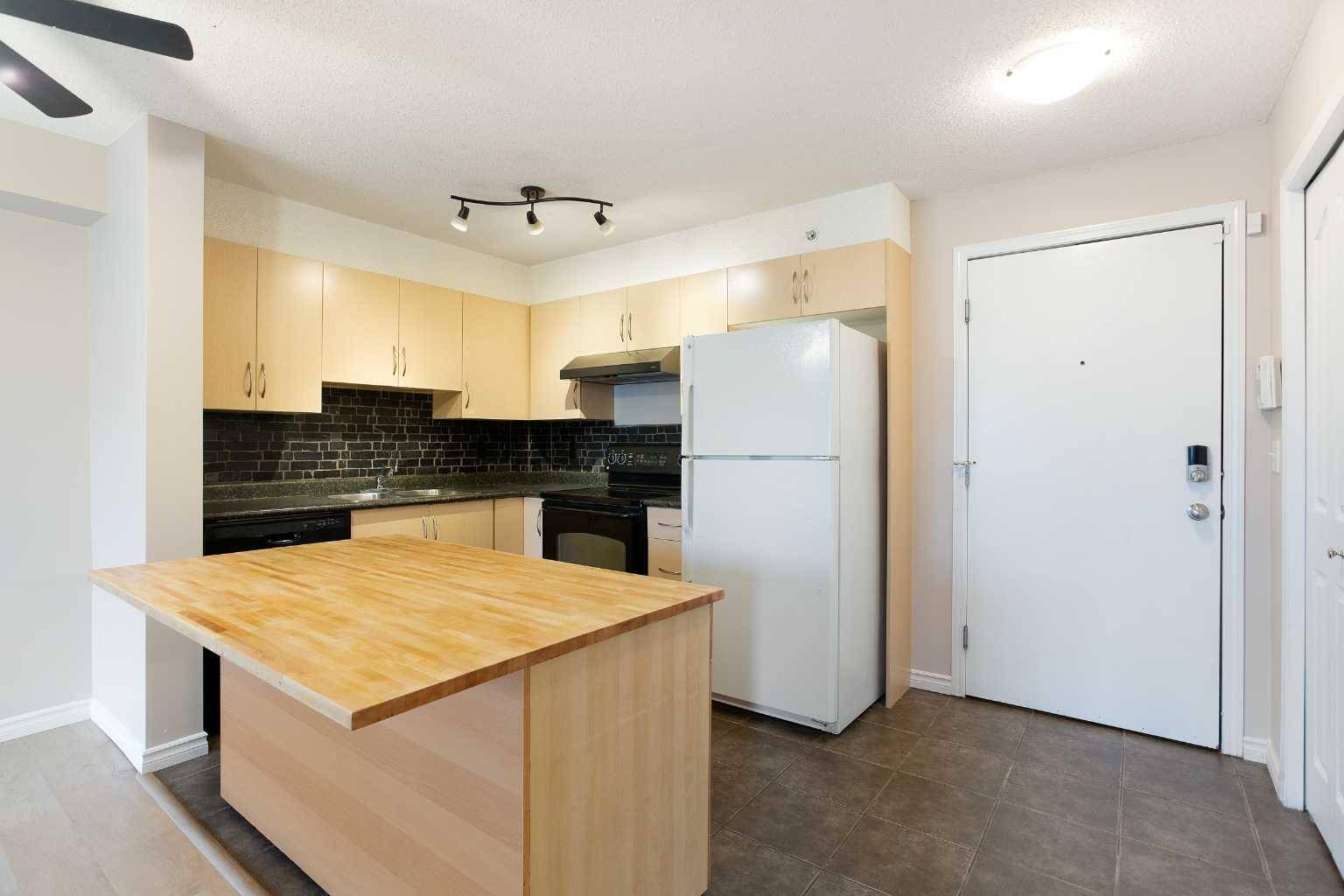 Calgary, AB T2Y 0B4,2395 Eversyde AVE Southwest #1331