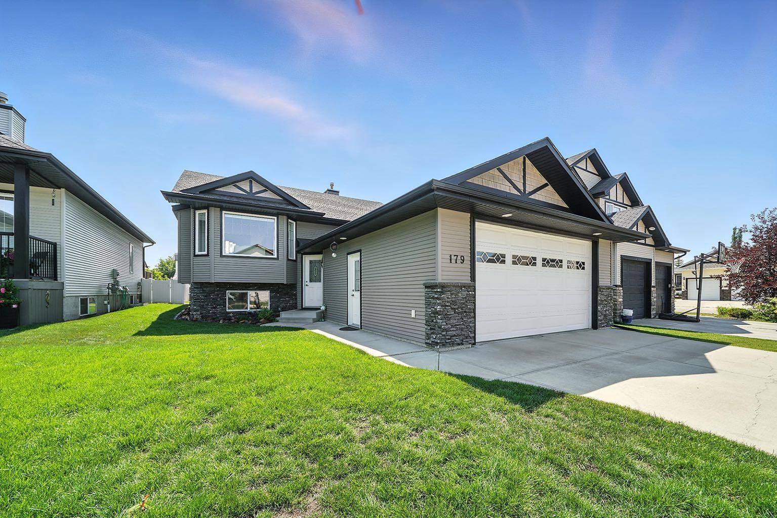 179 Issard Close, Red Deer, AB T4R 0C2