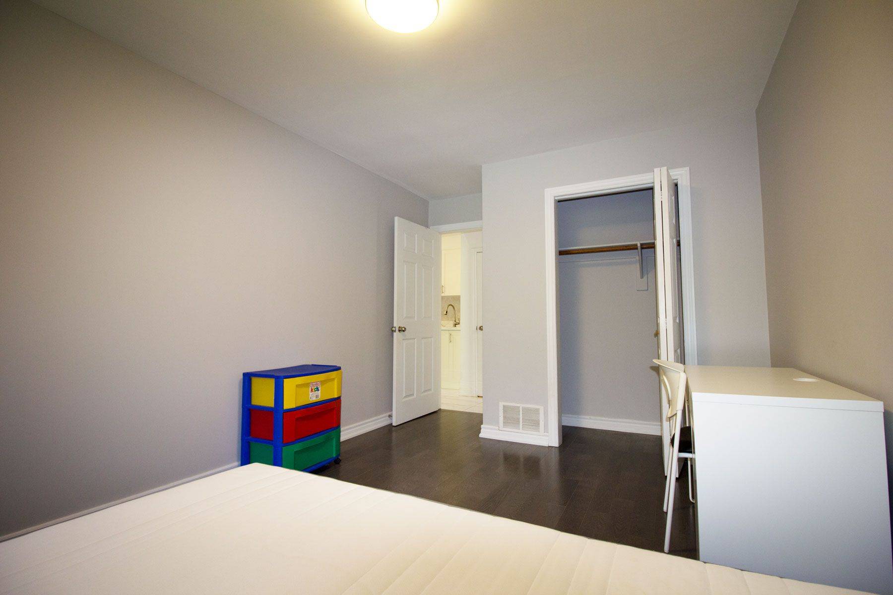 Toronto C15, ON M2M 3A6,159 Mintwood DR #Back Unit