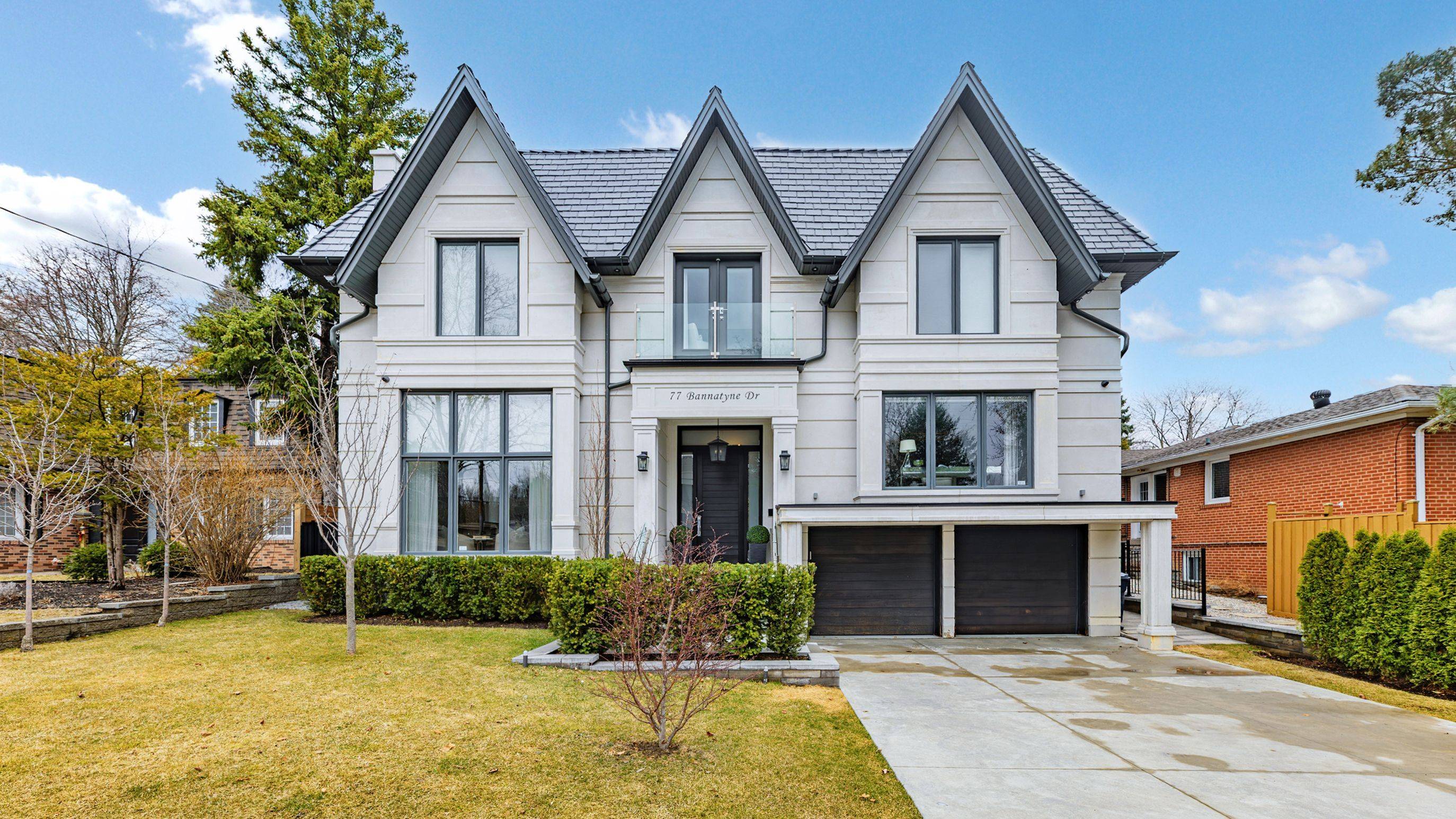 77 Bannatyne DR, Toronto C12, ON M2L 2P2