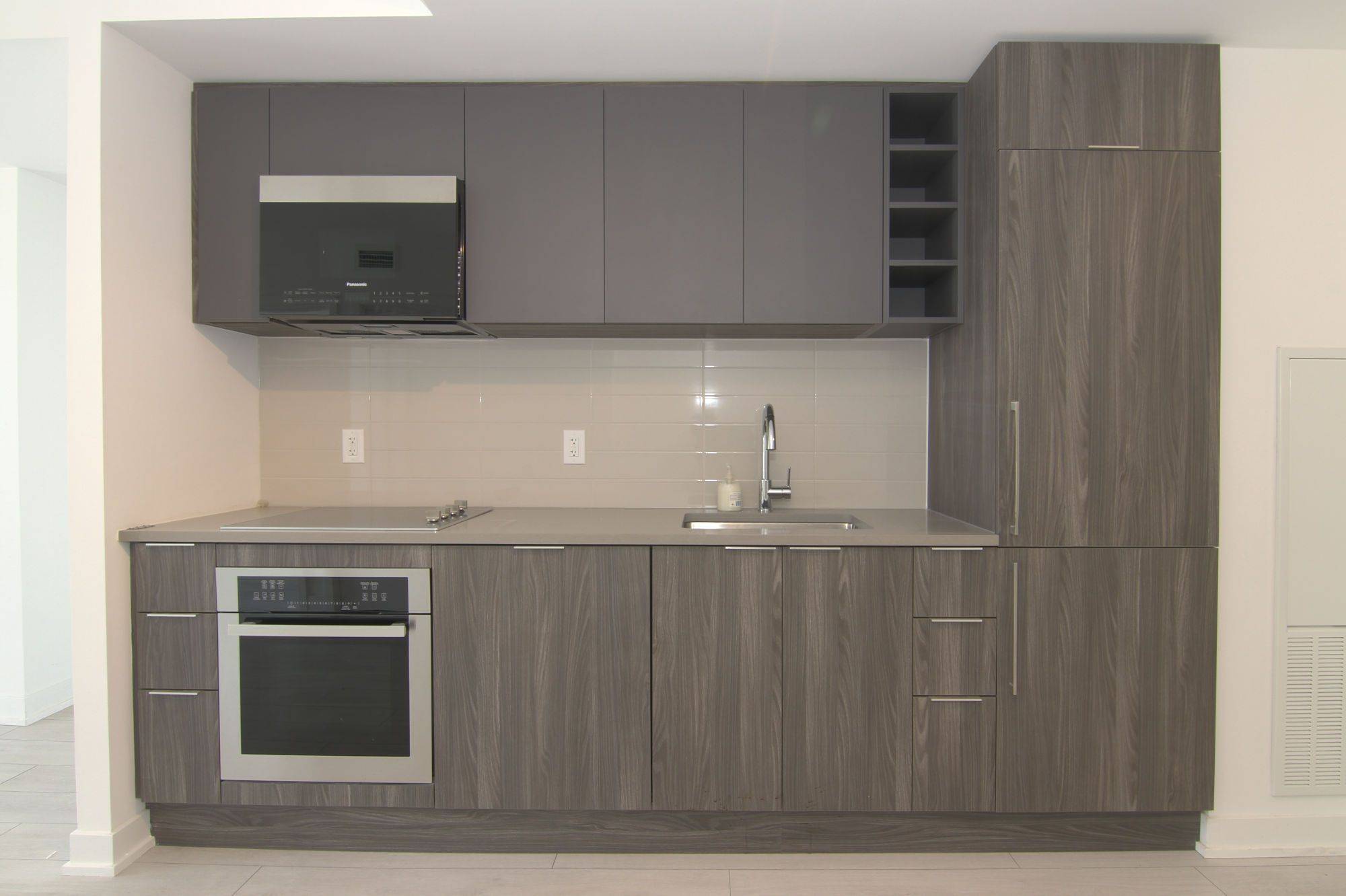 Toronto E07, ON M1T 0B9,2033 Kennedy RD #322
