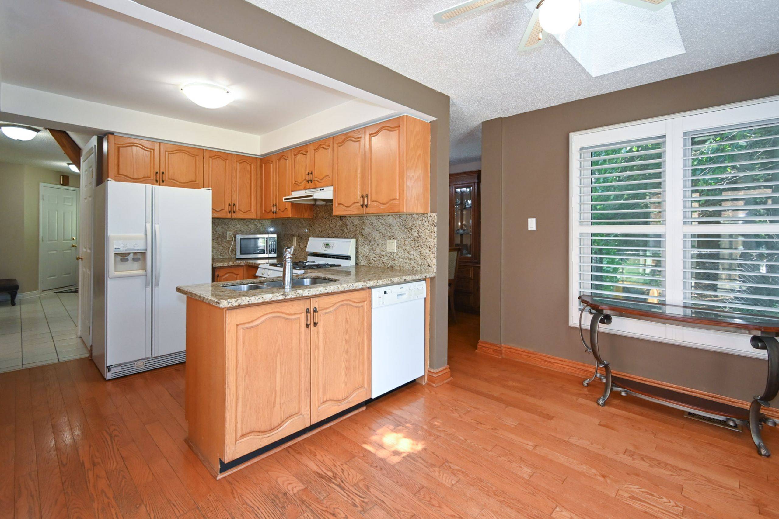 Pickering, ON L1X 1M8,1027 Benton CRES