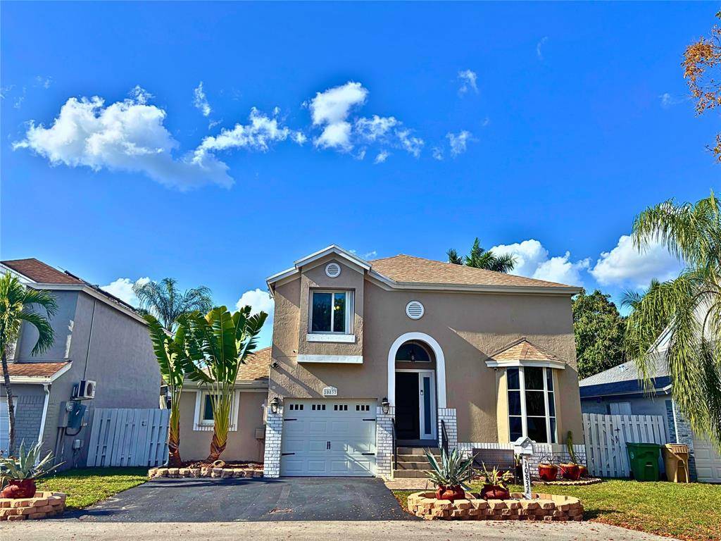 10831 SW 11th Mnr, Davie, FL 33324