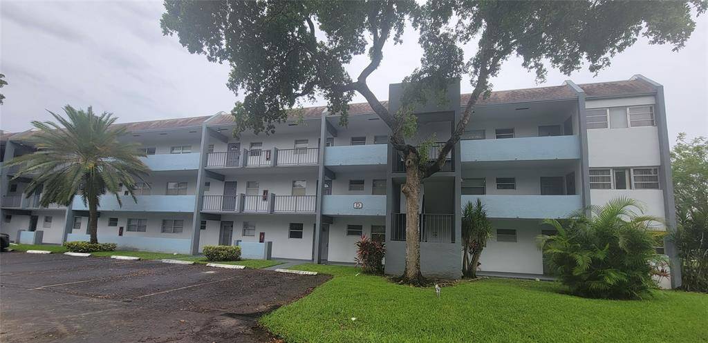 Fort Lauderdale, FL 33321,8321 Sands Point Blvd #209