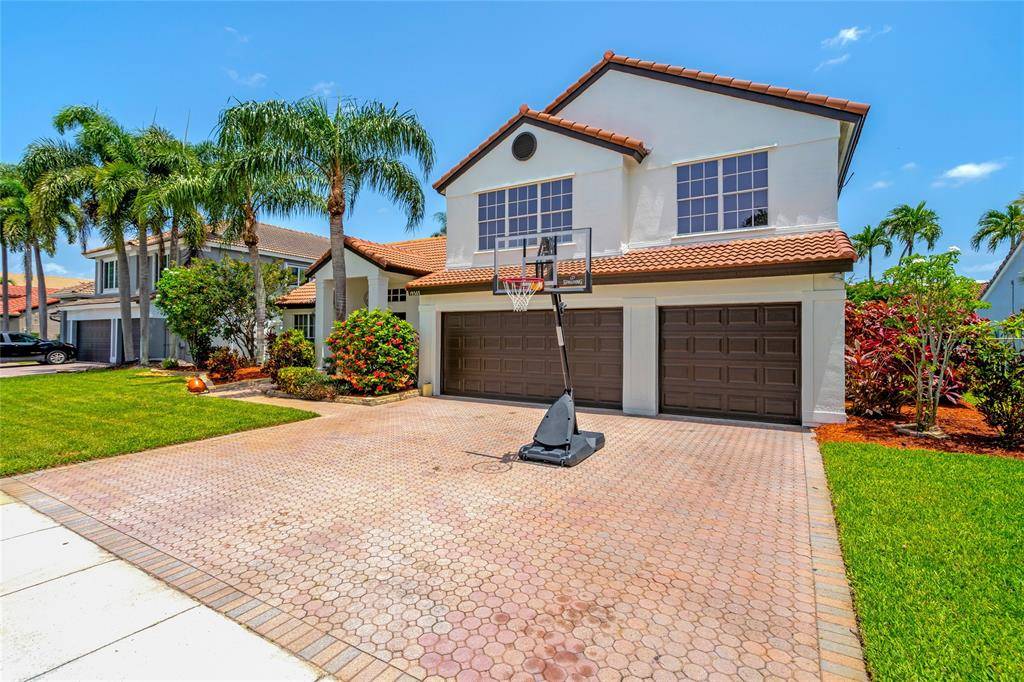 Pembroke Pines, FL 33029,19367 NW 13th St