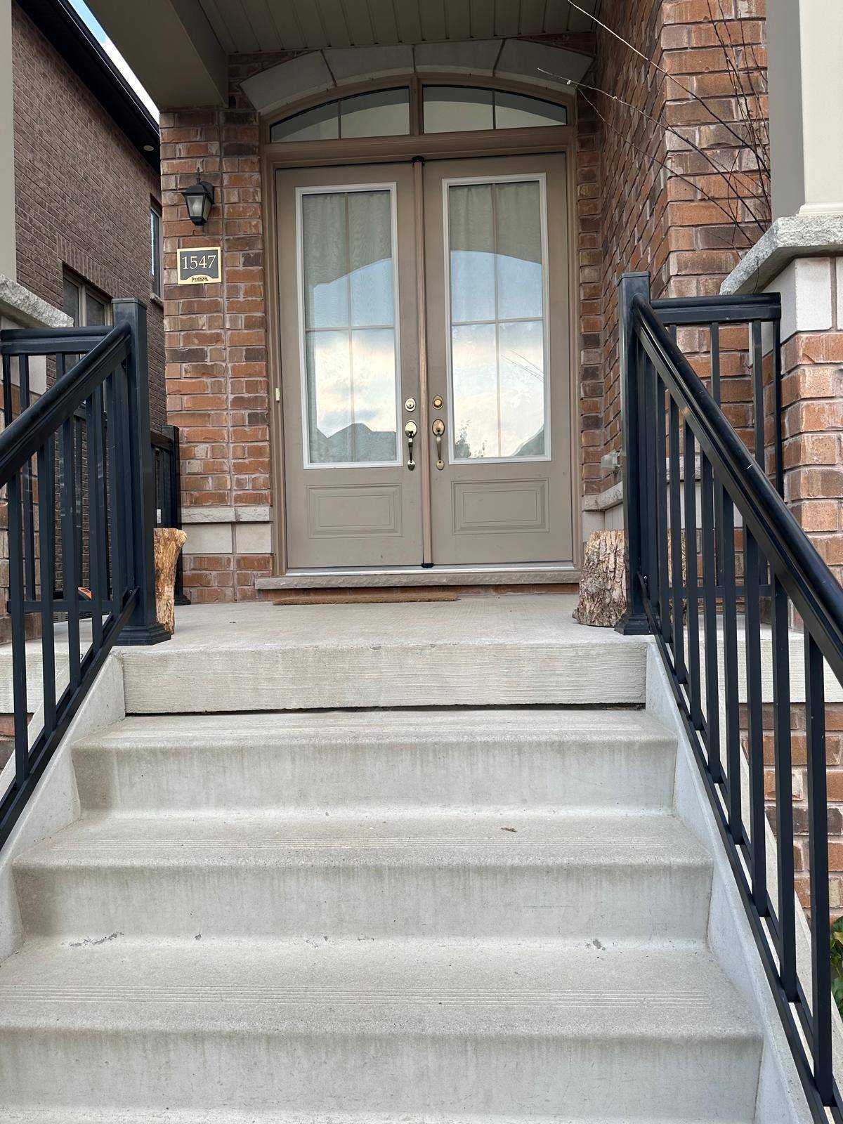 Innisfil, ON L9S 0J9,1547 McRoberts CRES