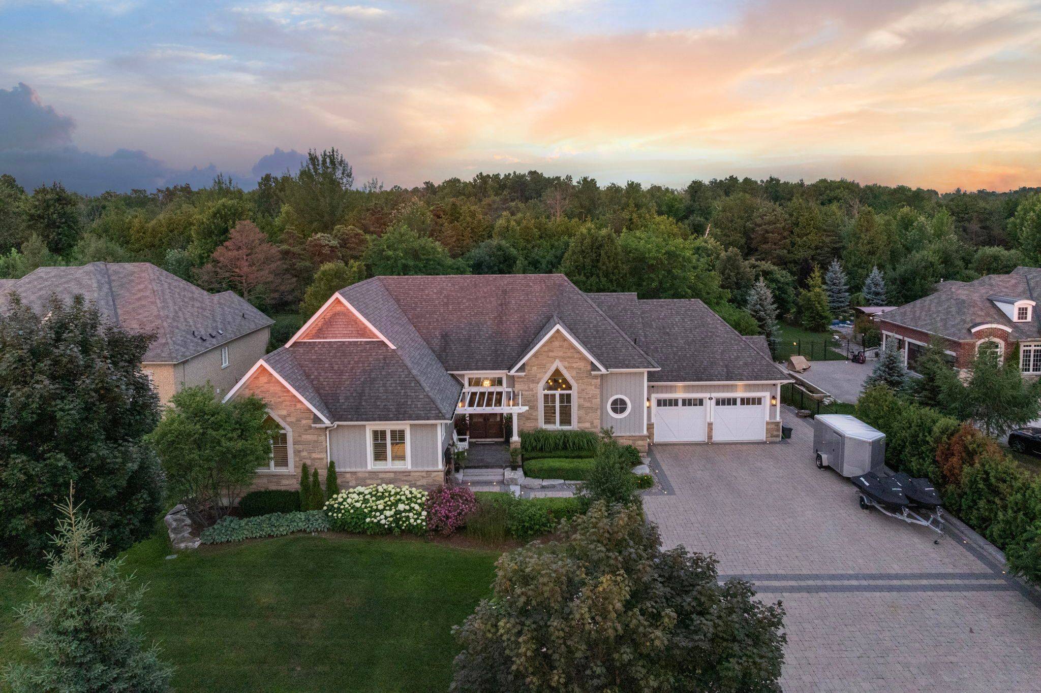 3 Wolford CT, Georgina, ON L4P 0B1