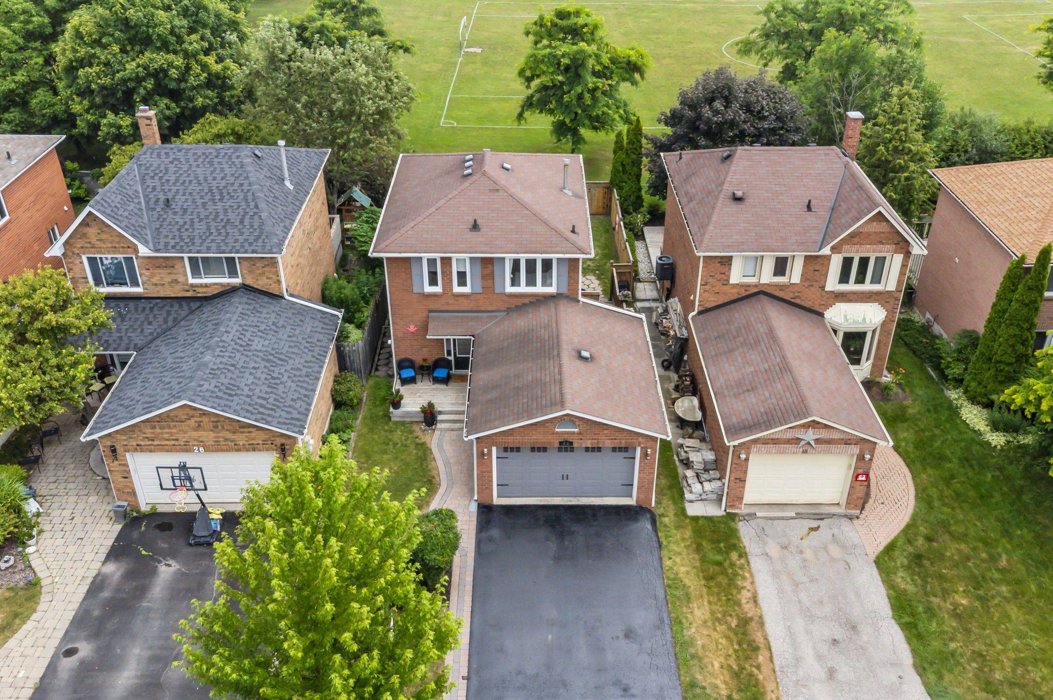 22 Crawford Rose DR, Aurora, ON L4G 4P3