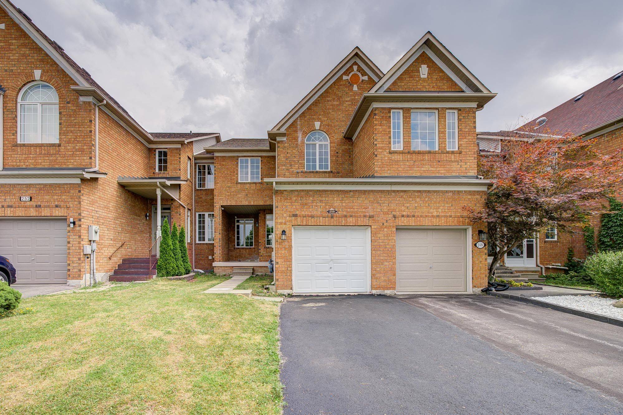 250 Kimono CRES, Richmond Hill, ON L4S 2A3