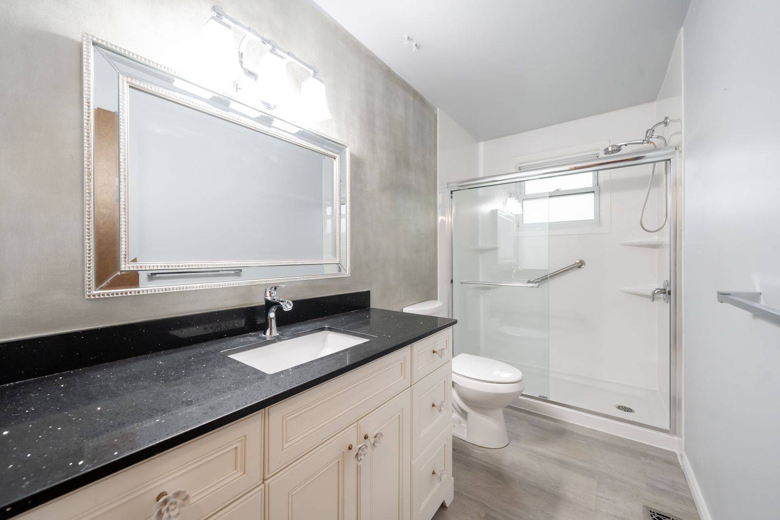 427 Jamieson DR, Orillia, ON L3V 4Y6