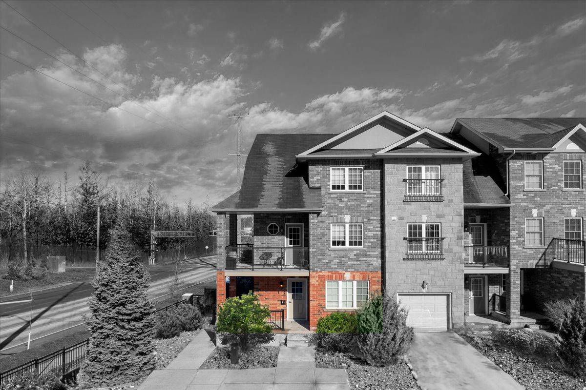 57 FERNDALE DR S #1, Barrie, ON L4N 5W9