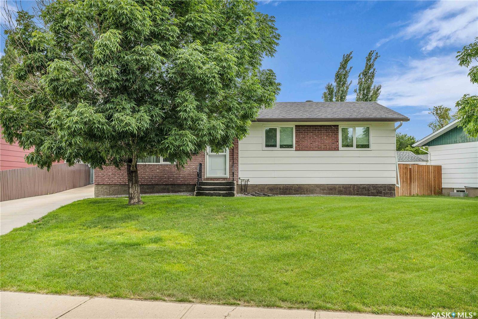 9025 Abbott AVENUE, North Battleford, SK S9A 3H7
