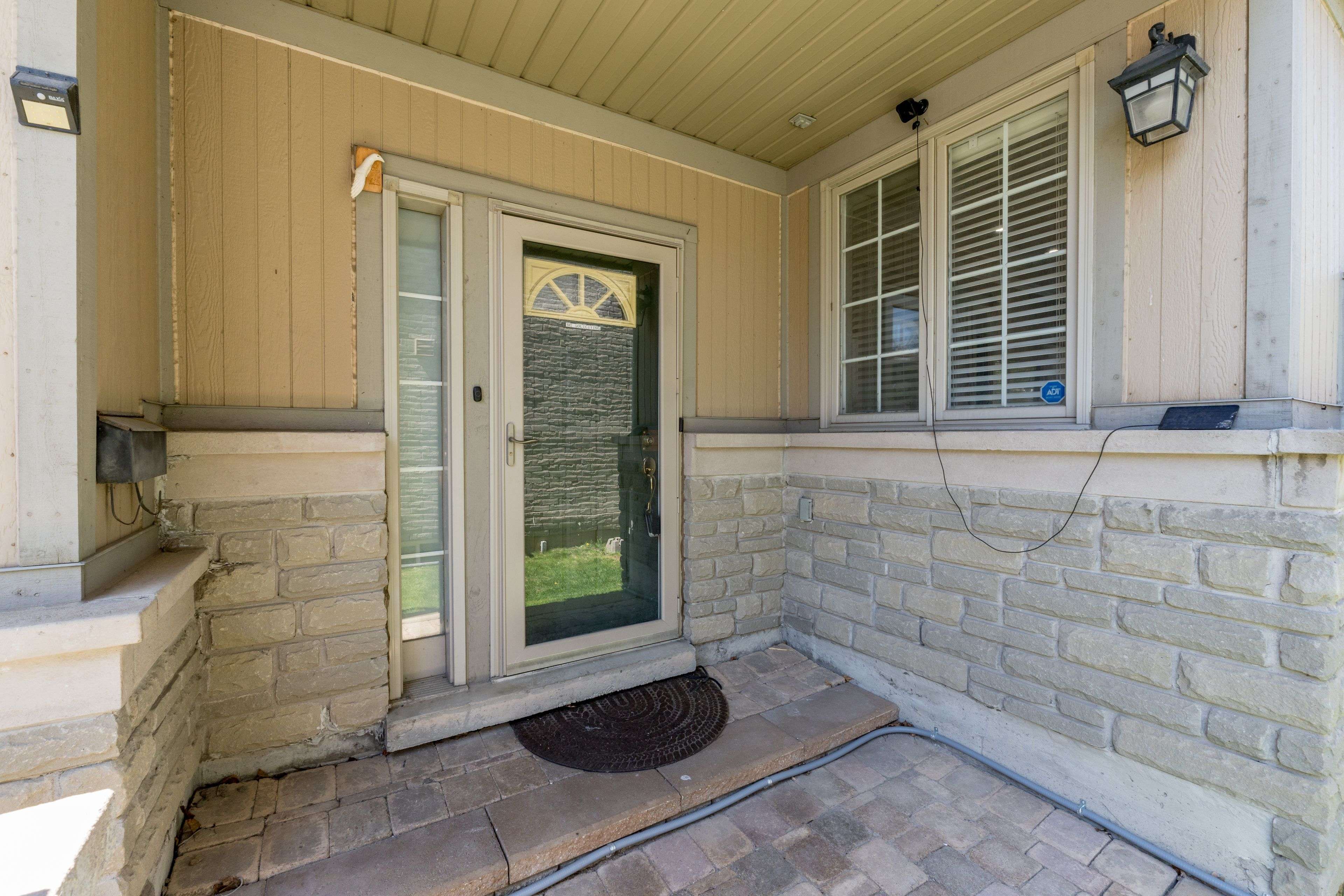 Mississauga, ON L5N 7S5,1876 Stevington CRES
