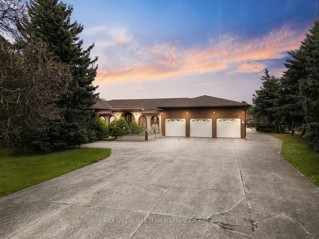 Brampton, ON L6P 0G2,3 Princess Andrea CT