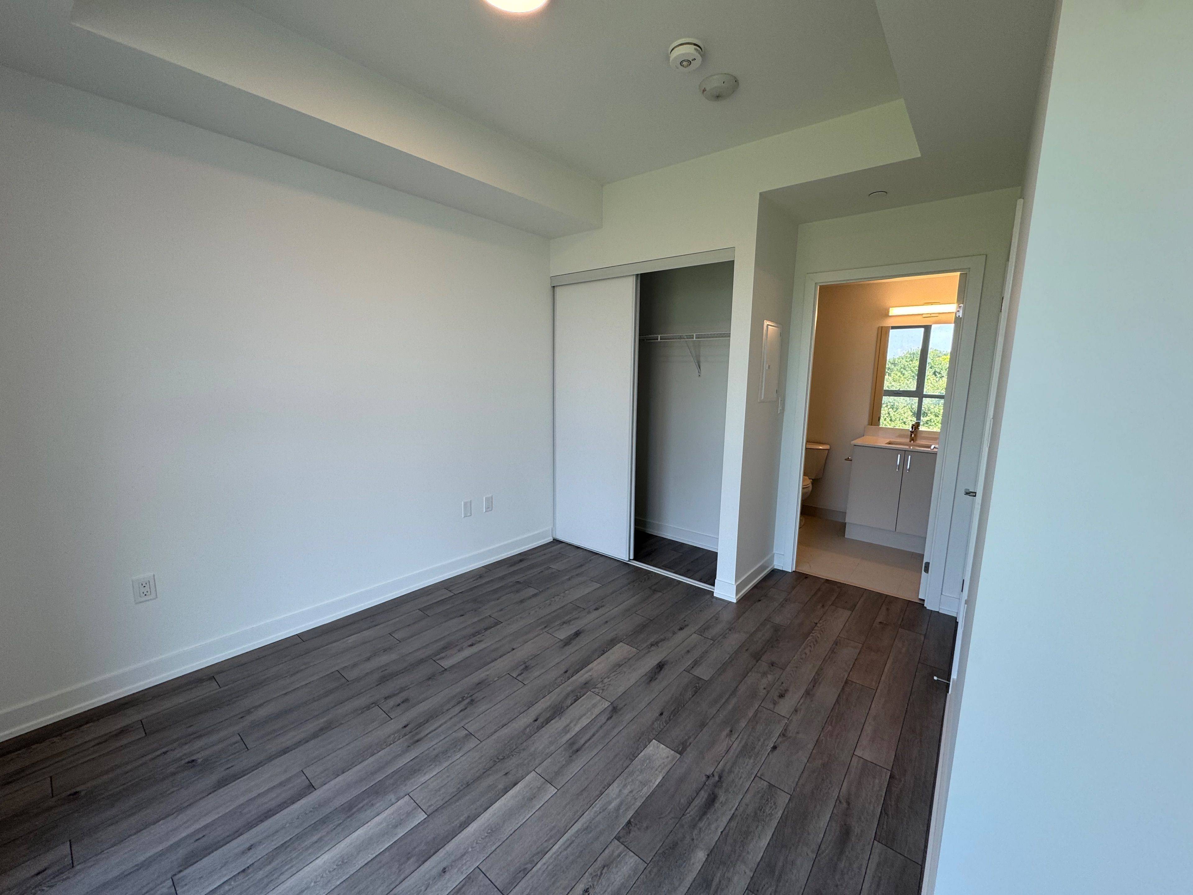 Oakville, ON L6H 8C7,1005 Dundas ST E #227