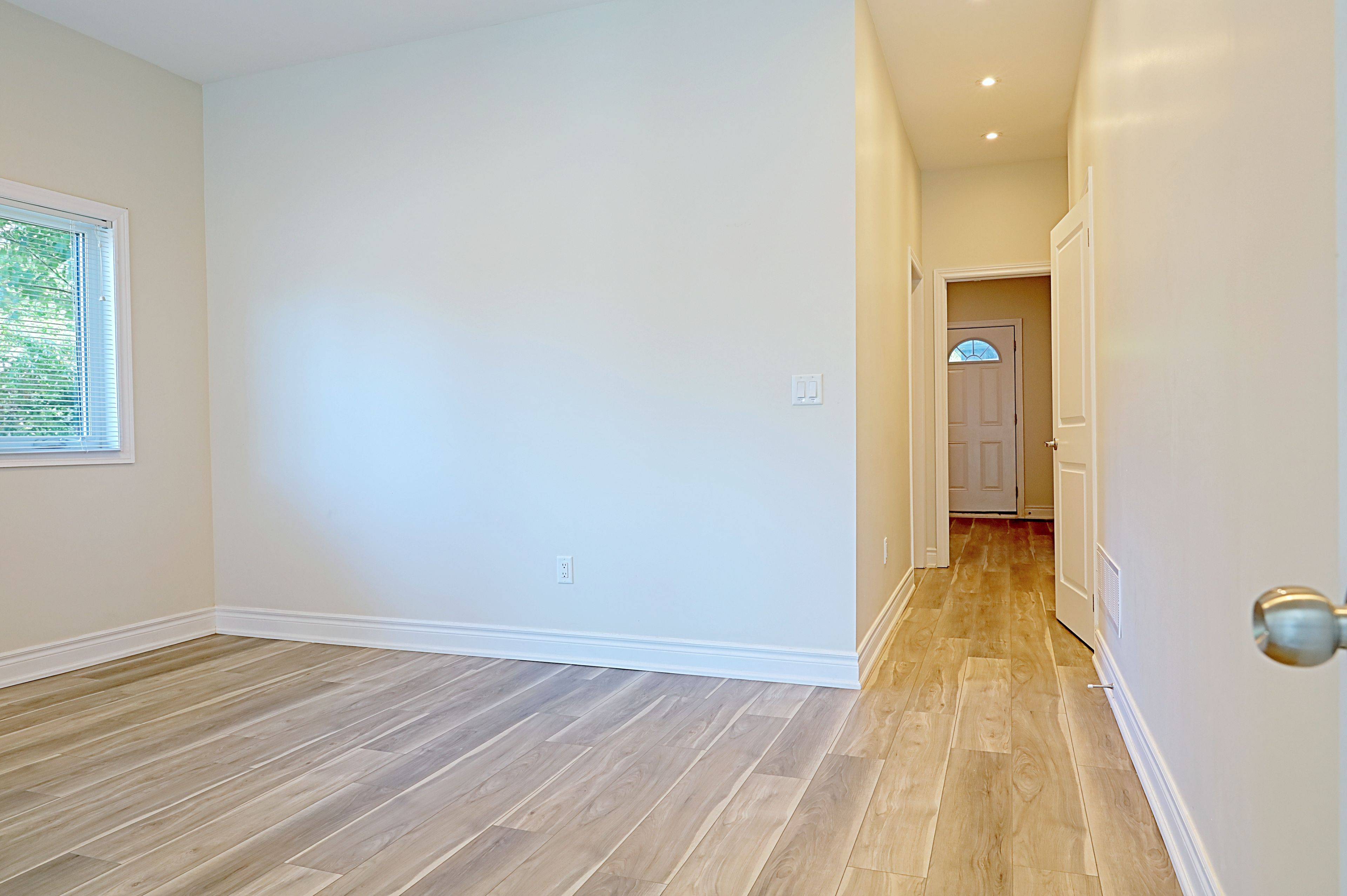 Toronto W02, ON M6P 1R1,262 Annette ST #Main