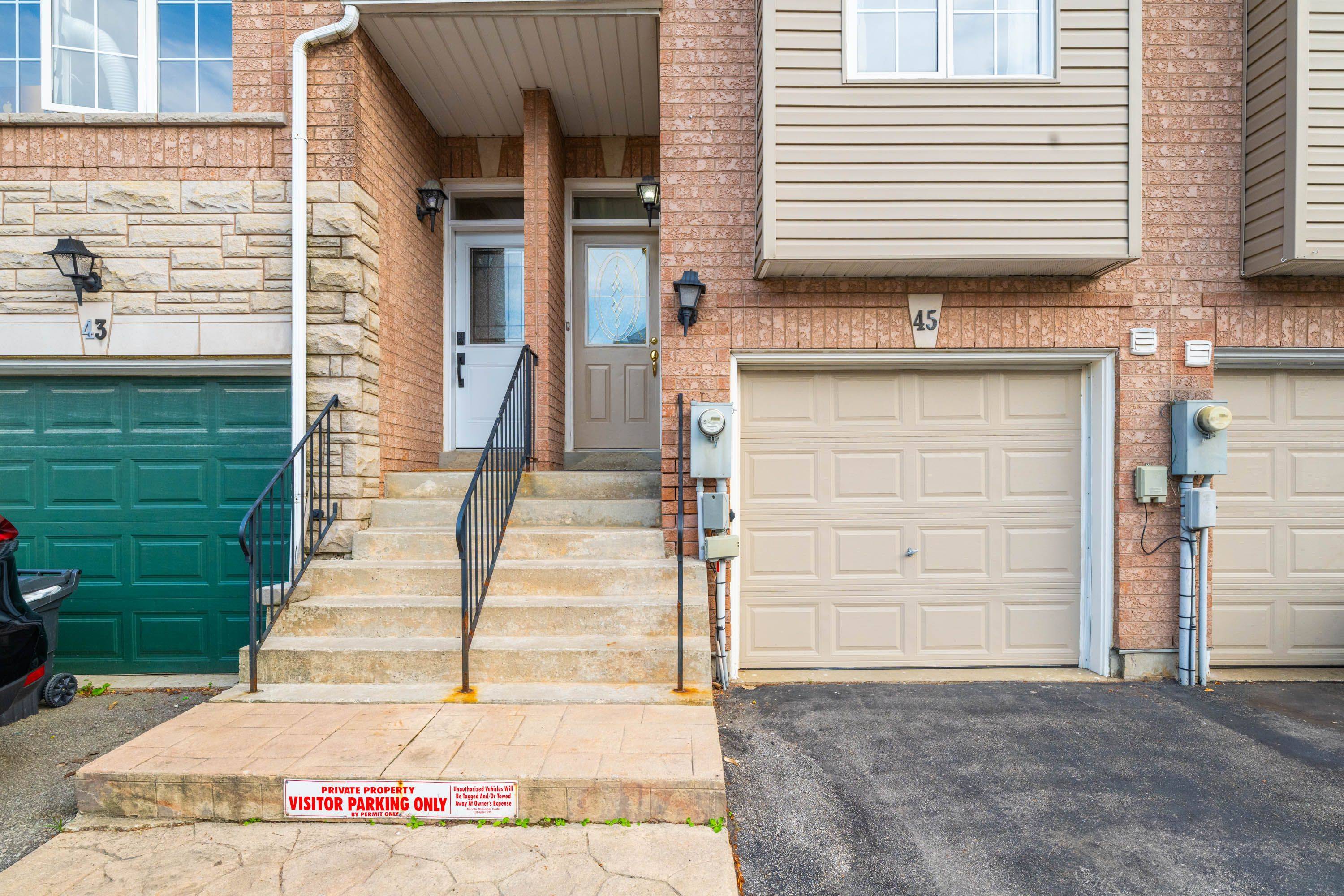 Toronto W04, ON M6M 5L4,45 Rivers Edge DR