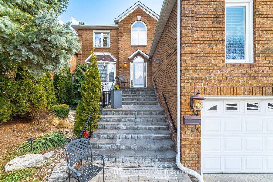 Brampton, ON L6Z 3J6,41 Christie DR