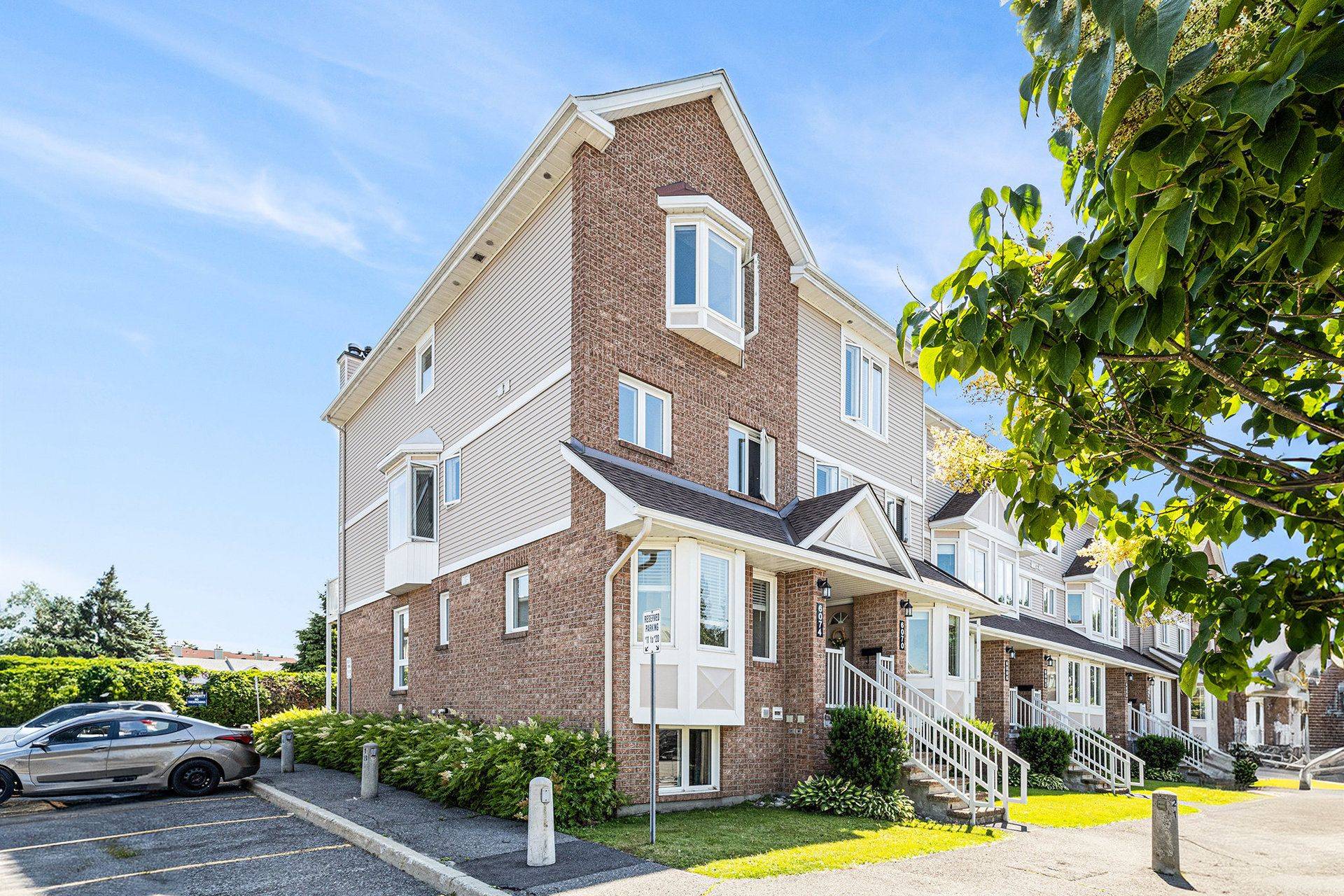 Orleans - Convent Glen And Area, ON K1C 7J5,6074 Red Willow DR