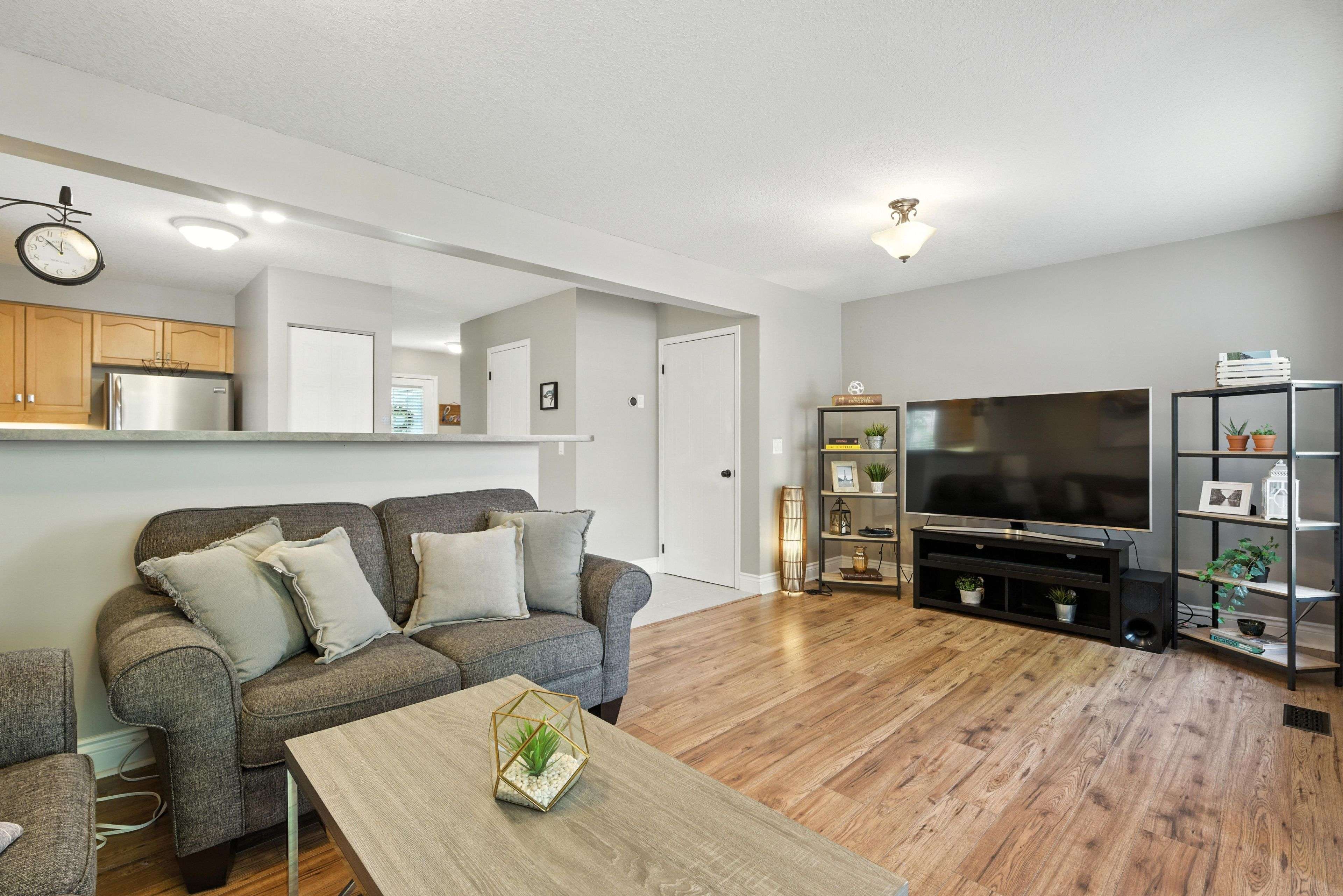 Guelph, ON N1G 5A2,18 Boulder CRES