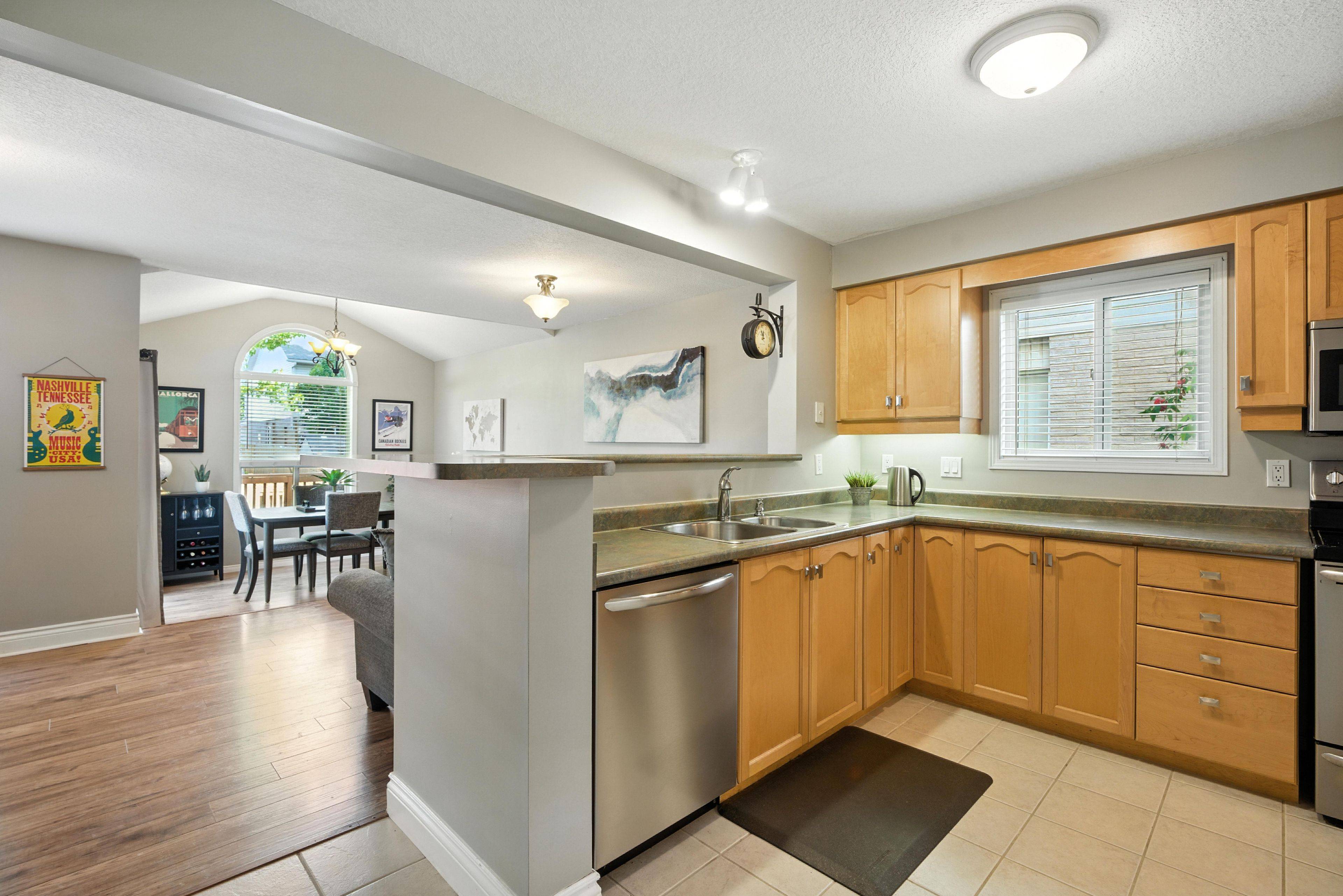 Guelph, ON N1G 5A2,18 Boulder CRES
