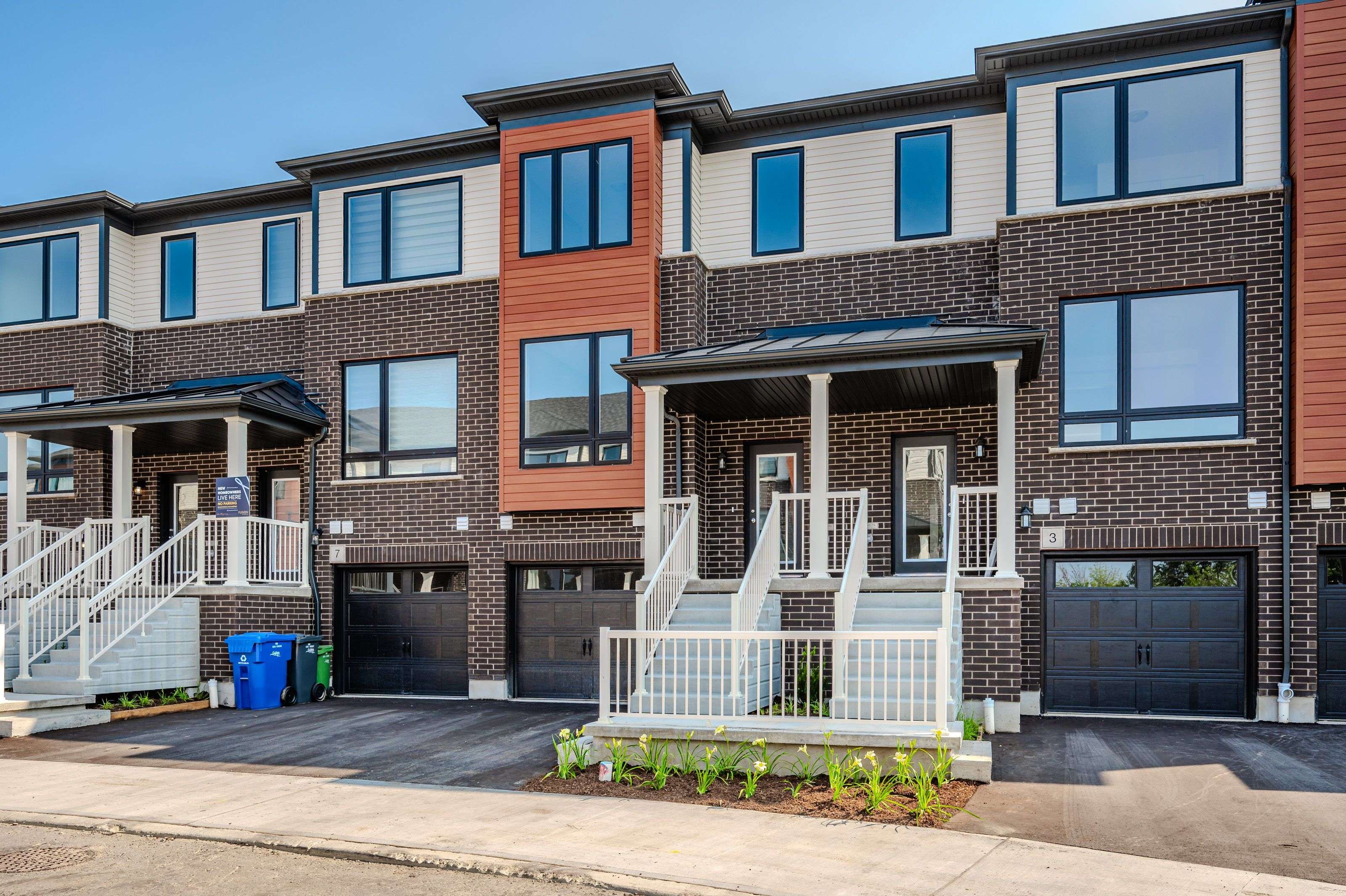 5 Sora LN, Guelph, ON N1E 0T4