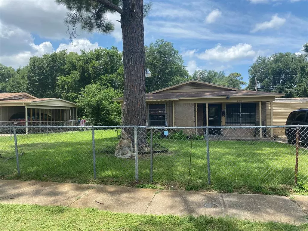 Dallas, TX 75217,215 Satinwood Drive