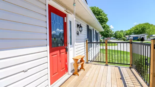 Innisfil, ON N1L 1N1,64 Royal Oak DR