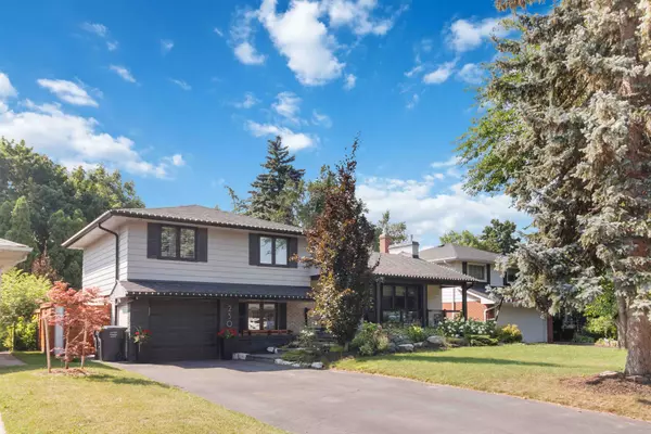 250 Daphne AVE, Mississauga, ON L5A 1M6