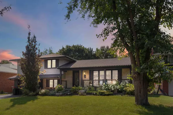 Mississauga, ON L5A 1M6,250 Daphne AVE