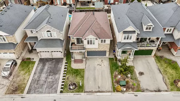 15 Norbrook DR, Hamilton, ON L8E 0G6