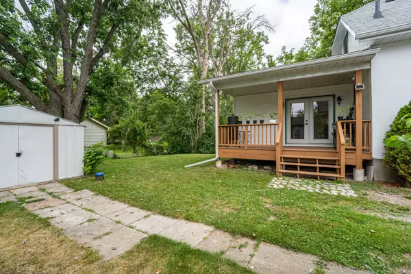 Kawartha Lakes, ON K0L 2W0,11 Queen ST S