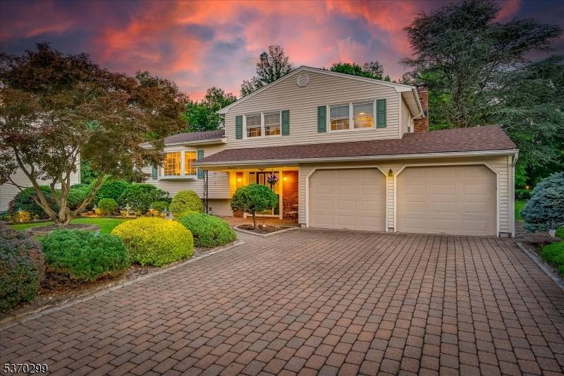 64 Annette Dr, Edison Twp., NJ 08820