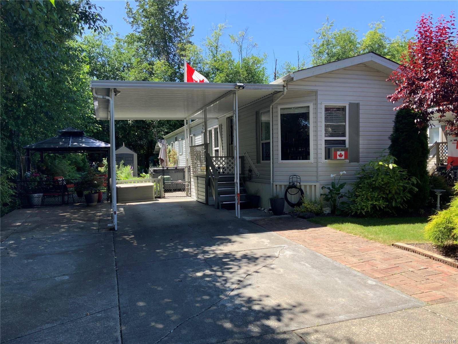 Courtenay, BC V9N 2G8,2140 20th St #16