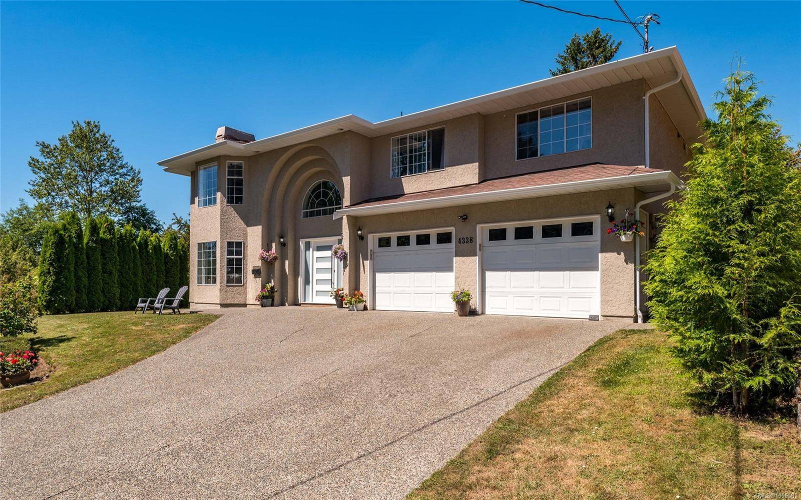 4338 Viewmont Ave, Saanich, BC V8Z 1H9