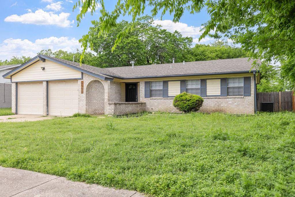 6904 Declaration Street,  Watauga,  TX 76148