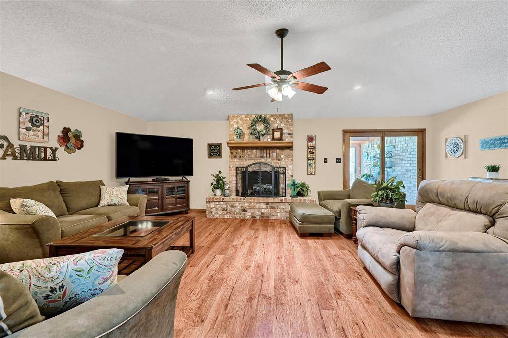 Sherman, TX 75092,352 Choctaw Est Circle