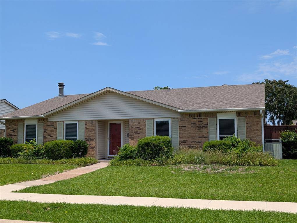 2105 Rose Hill Road, Carrollton, TX 75007
