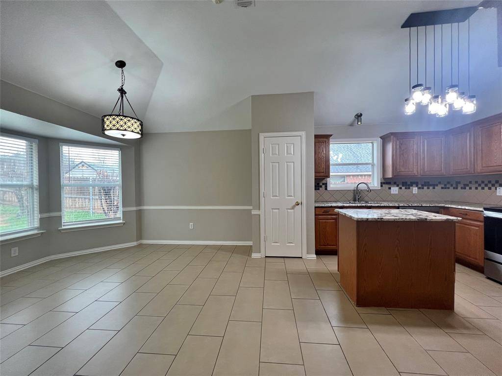 Weatherford, TX 76085,233 Wellington Trail