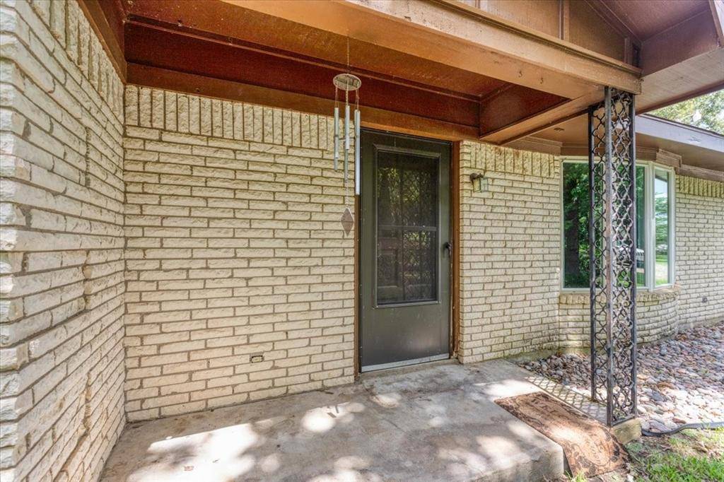 Bonham, TX 75418,995 County Road 1555