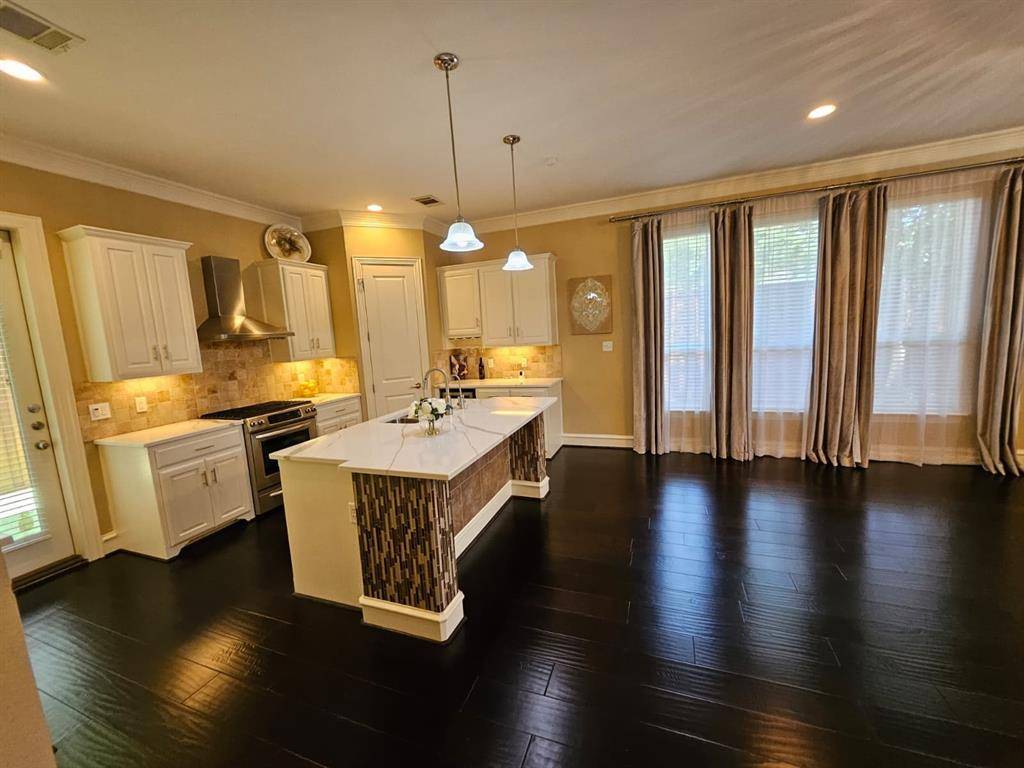 Dallas, TX 75206,4931 Homer Street