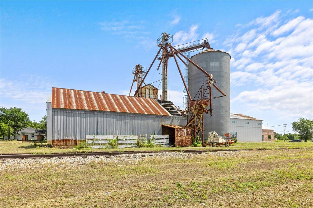Honey Grove, TX 75446,151 S 5th Street