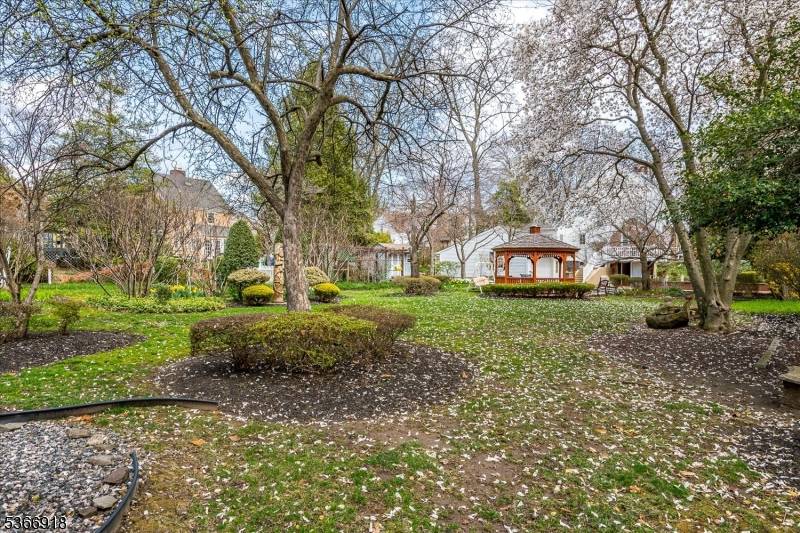 27 Bailey Pl, Sayreville Boro, NJ 08872