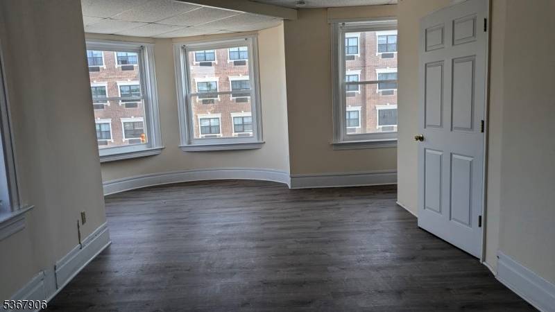 1 W Westfield Ave, Roselle Park Boro, NJ 07204