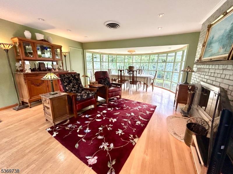 Hillsdale Boro, NJ 07642,73 Plymouth Rd