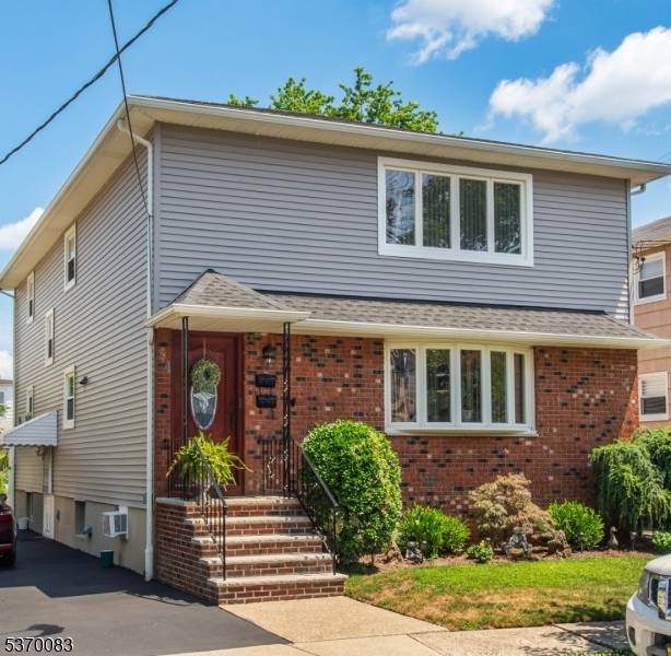 34 Hilton St, Belleville Twp., NJ 07109