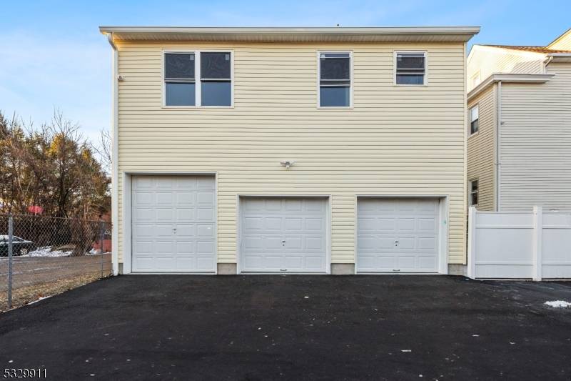 357 W Clinton St #4, Haledon Boro, NJ 07508