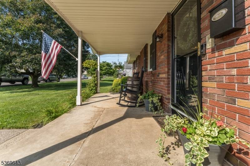 Lopatcong Twp., NJ 08865,325 Park Ave