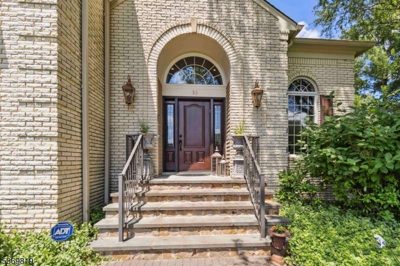 Morris Twp., NJ 07960,35 Manor Dr